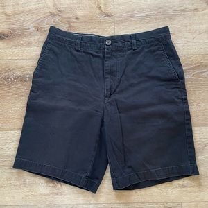 Men’s Amazon Essentials Classic Fit 9” Short size 30